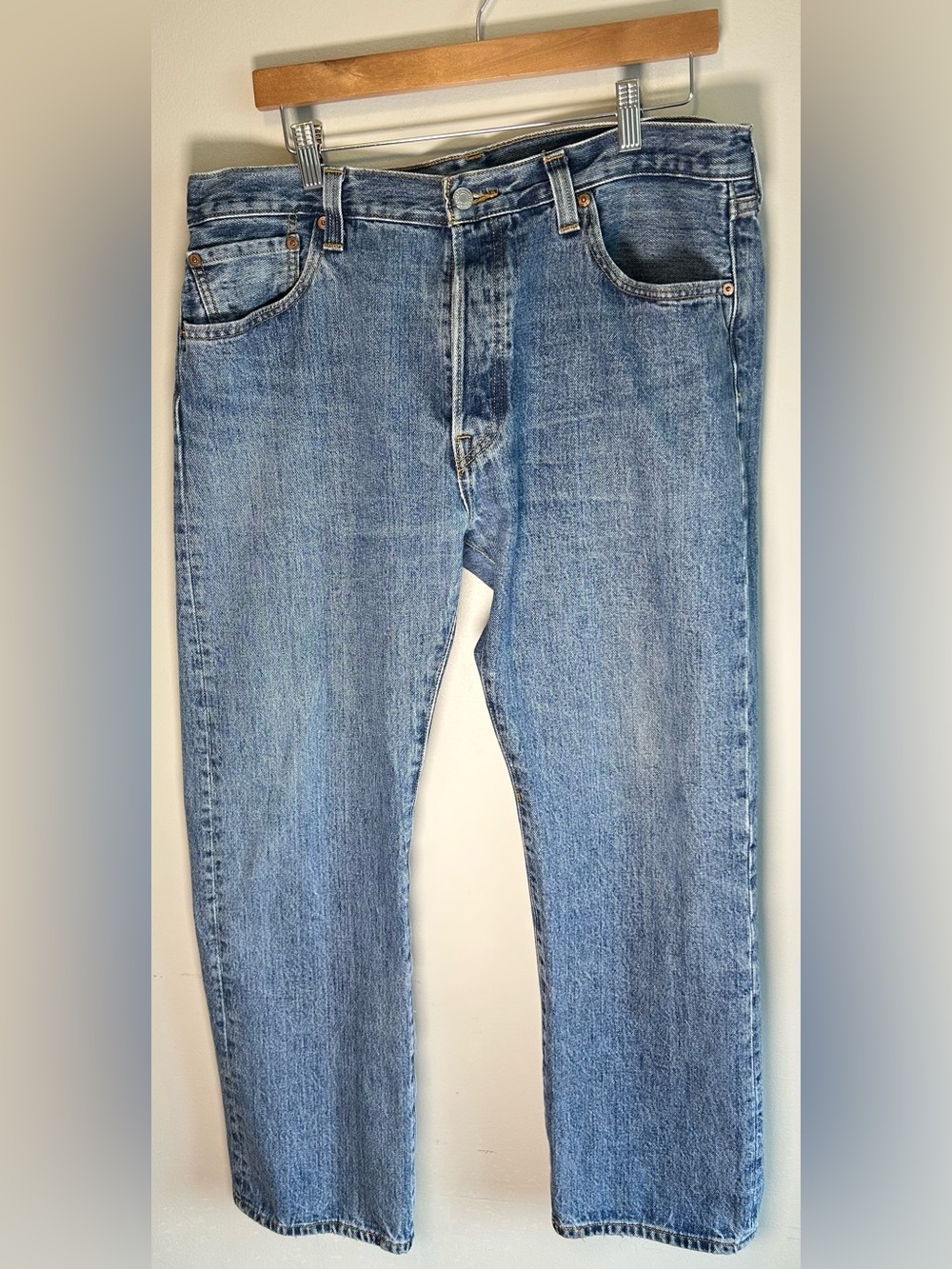 Vintage Levi’s 501 Mens Denim Jeans 36X30 Red Tab Stone Wash Straight Button Fly